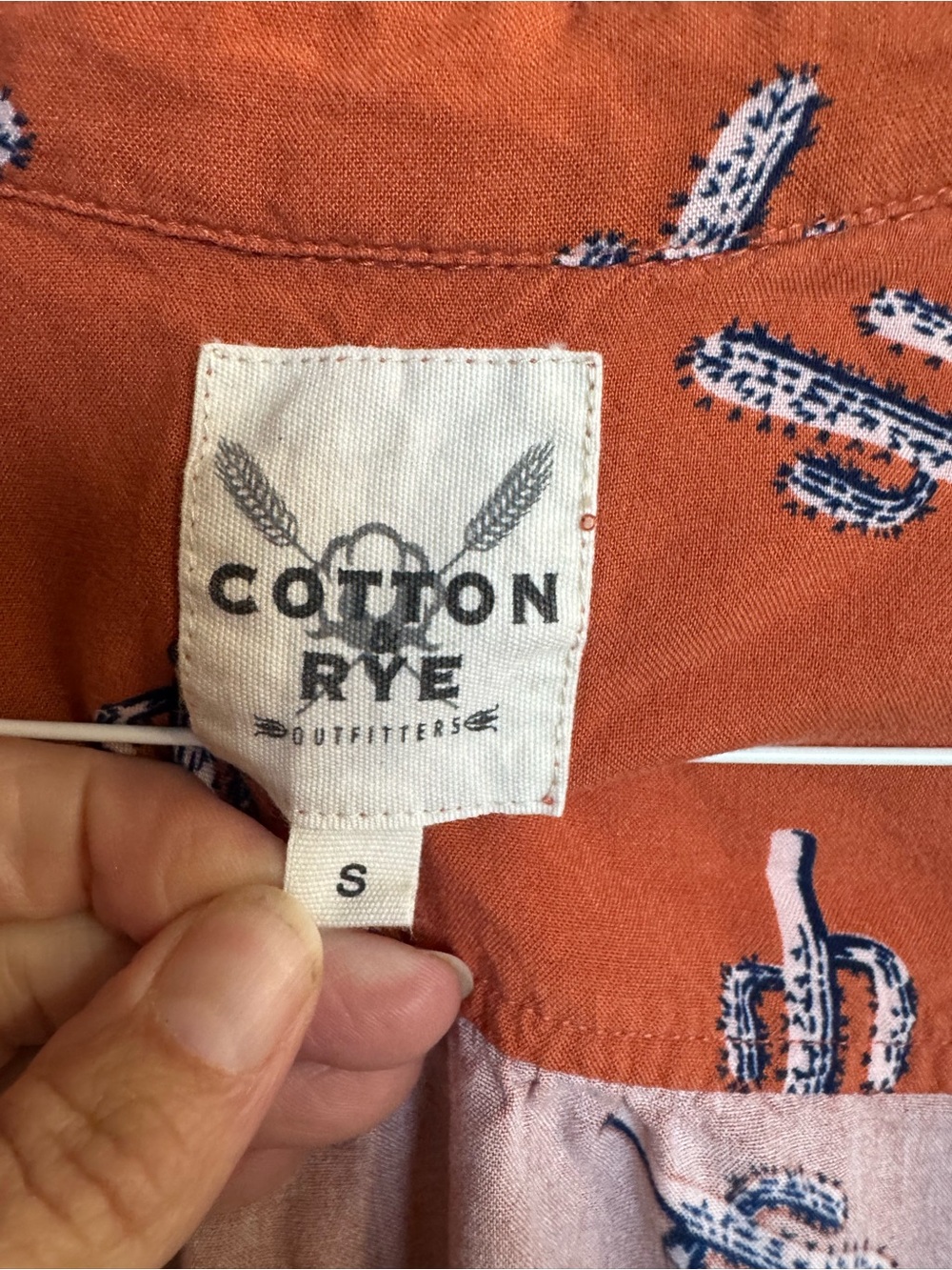 Women’s Short-Sleeve Button-Down Shirt in Rust Orange with Pink Cactus Print - Picture 4 of 8